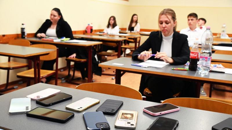 A matematika érettségi vizsga is megtörtént, és most itt a lehetőség, hogy megtekintsd a megoldásokat – videós formában! 