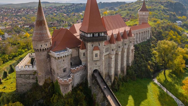 Fedezd fel a középkor titokzatos világát a várak kvízünkkel! Mennyire vagy jártas a lovagok fénykorában? Teszteld tudásodat és merülj el a történelem izgalmas részleteiben!