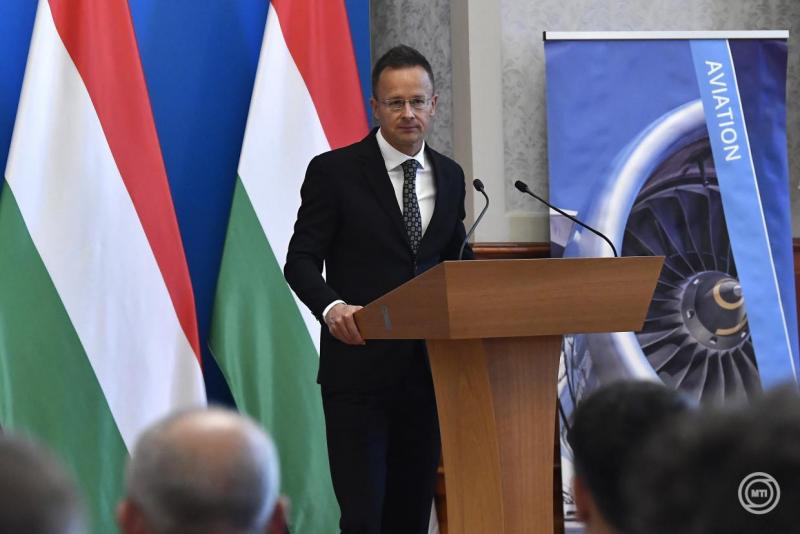 Szijjártó Péter hangsúlyozta, hogy Karácsony Gergely ezúttal is egyértelművé tette: az ellenzék Brüsszel álláspontját képviseli Ukrajna vonatkozásában.