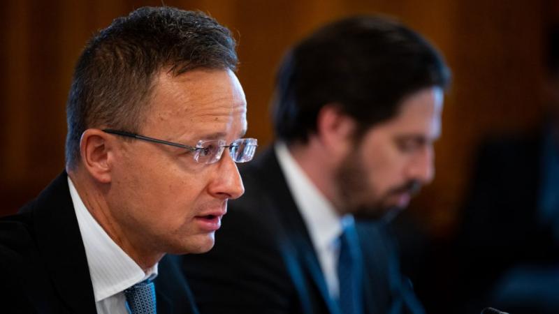 A Védelmi Tanács ülését megelőzően egy telefonhívás érkezett az orosz külügyminisztertől.