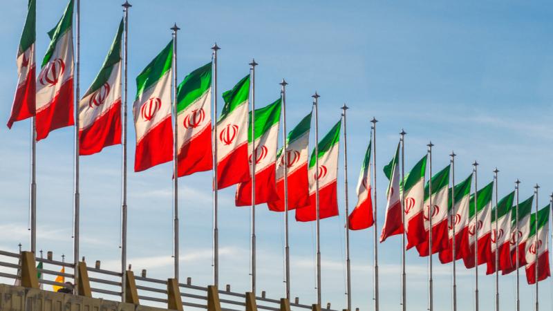 Meglepetés a világpolitikai színtéren: Irán fontolóra veszi az urándúsítás csökkentését – jelentette a Pénzcentrum.