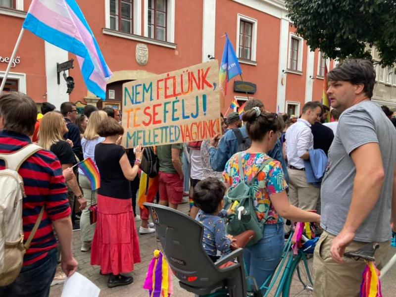 Szegeden is megrendezésre kerülne a Pride, és a szervezők azt állítják, hogy akkor is vonulnának az utcákon, ha esetleg betiltanák az eseményt. Az esemény célja, hogy hangsúlyozza a sokszínűséget és az egyenlőséget, valamint hogy felhívja a figyelmet a kö
