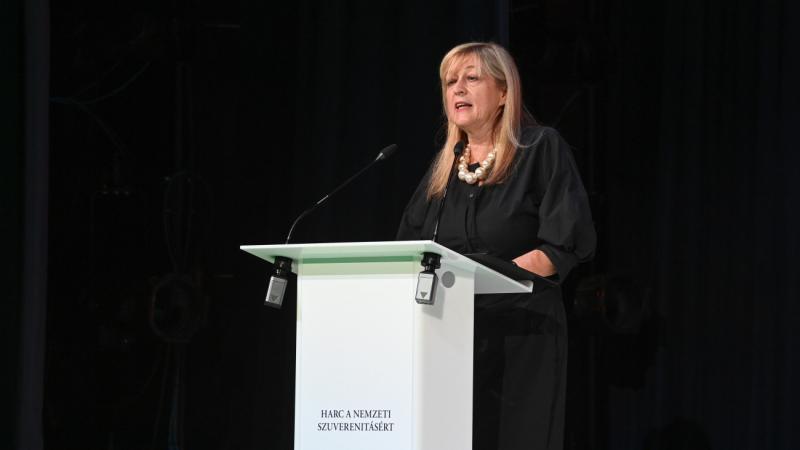 Schmidt Mária: Az irreguláris hadseregek célja a demokratikus választások keretében kialakult hatalom megdöntése.