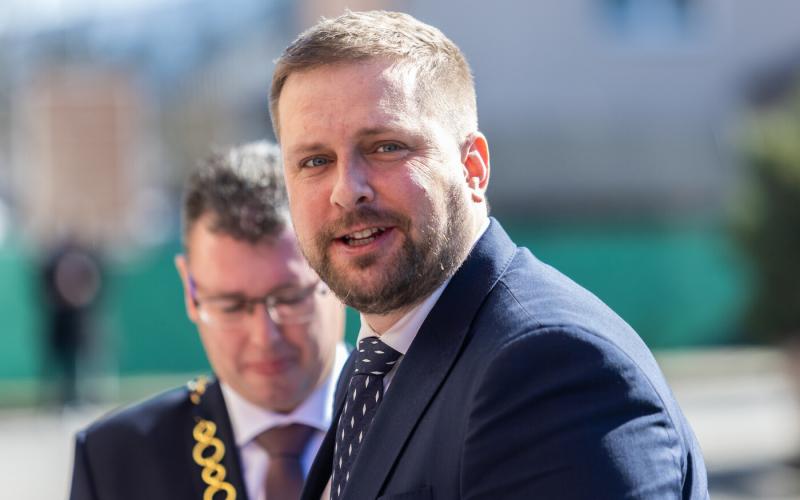 Függetlenül attól, hogy állami vagy magánintézményről van szó, Šaško elkötelezett amellett, hogy méltányos és átlátható finanszírozást biztosítson a kórházak számára.