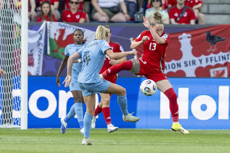 Női labdarúgó Európa-bajnokság és strandkézilabda Európa-bajnokság szerdán élő közvetítéssel várja a sportágak kedvelőit az M4 Sport csatornán! Ne hagyd ki a izgalmas mérkőzéseket!
