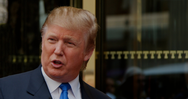 Donald Trump születésnapját egy olyan rendhagyó módon ünneplik, ami eddig egyetlen amerikai elnöknek sem jutott eszébe. Az esemény különleges hangulatban telik, tele meglepetésekkel és kreatív ötletekkel, amelyek a hagyományos ünneplést egy új dimenzióba 