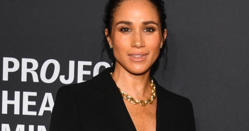Ez a stílusos kasmír kabát az idei ősz egyik legnagyobb kedvence: Meghan Markle máris felvette, de minden testalkaton csodásan mutat!